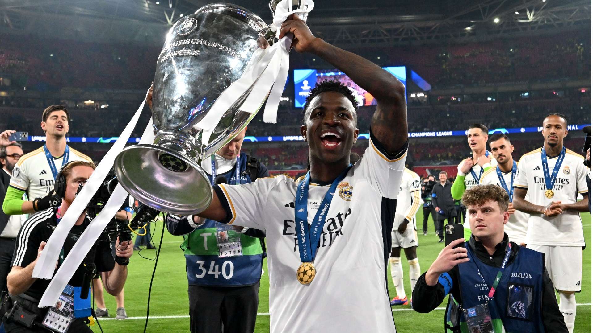 球迷们将见 球迷们将见